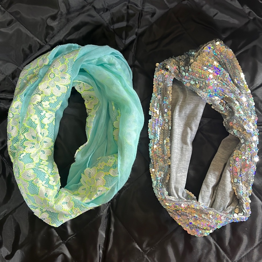 GIRLS infinity scarves